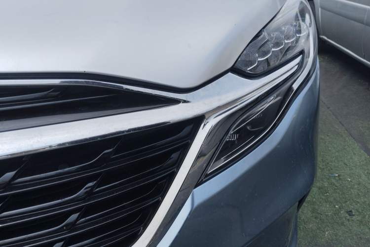 Used Buick GL8 2021 ES Landtrek 653T Comfort Edition