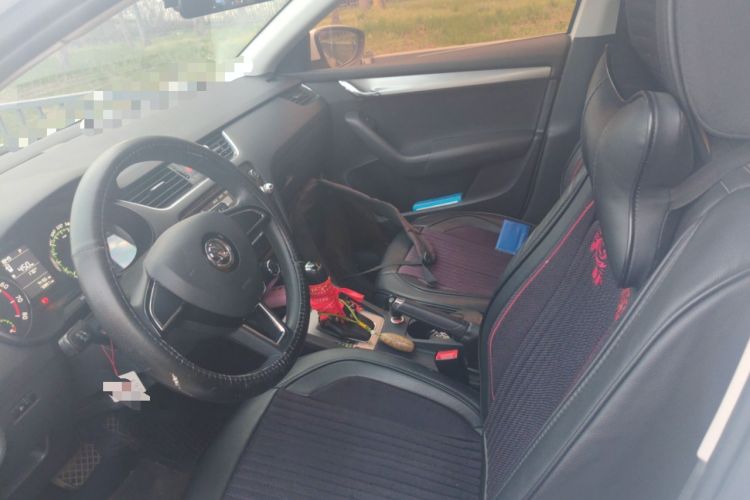 Used Skoda Octavia 2018 1.6L Automatic Comfort Edition Left Front Seat