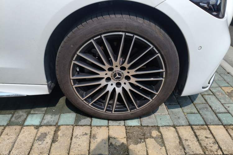 Used Mercedes-Benz C-Class 2024 C 260 L Sport Edition Right Front Wheel Hub