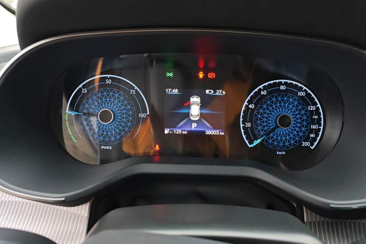 Used Hongqi E-QM5 2022 431 km Charge & Enjoy Edition