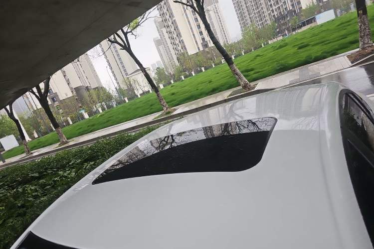 Used Roewe i5 2021 1.5L CVT Platinum Edition Roof