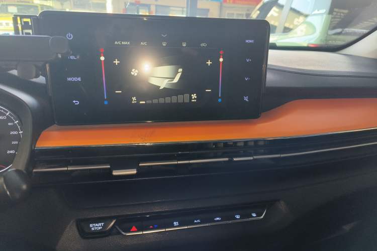 Used Livan X3 PRO 2022 1.5L CVT Xiao Sa