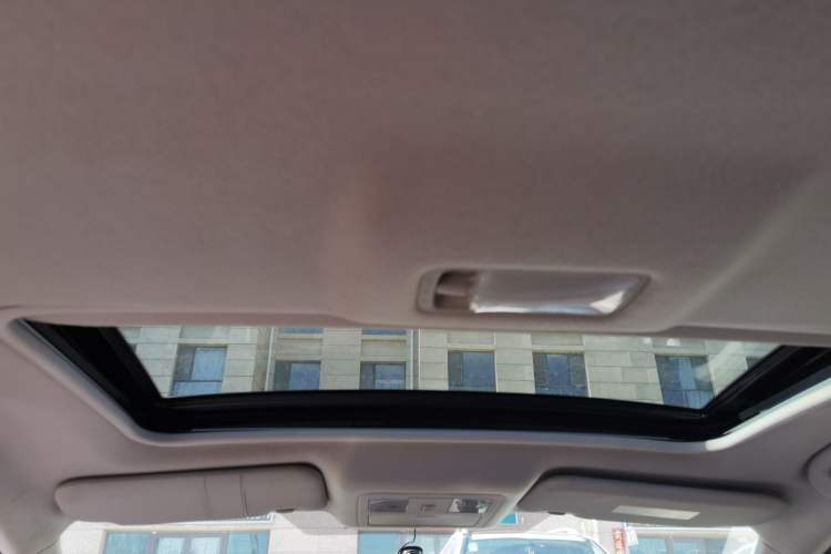 Used Nissan Tiida 2011 1.6L Manual Smart Version
