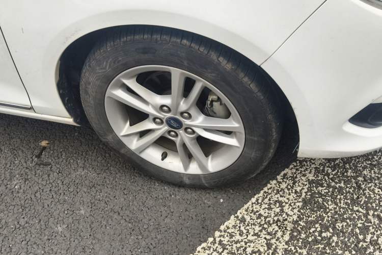 Used Ford Escort 2019 1.5L Automatic Enjoyment Model Right Front Wheel Hub