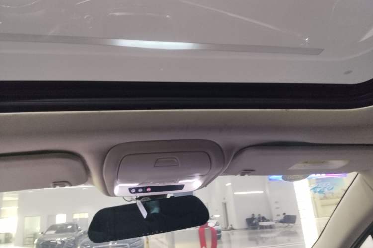 Used Cadillac XT5 2016 25T Luxury Model
