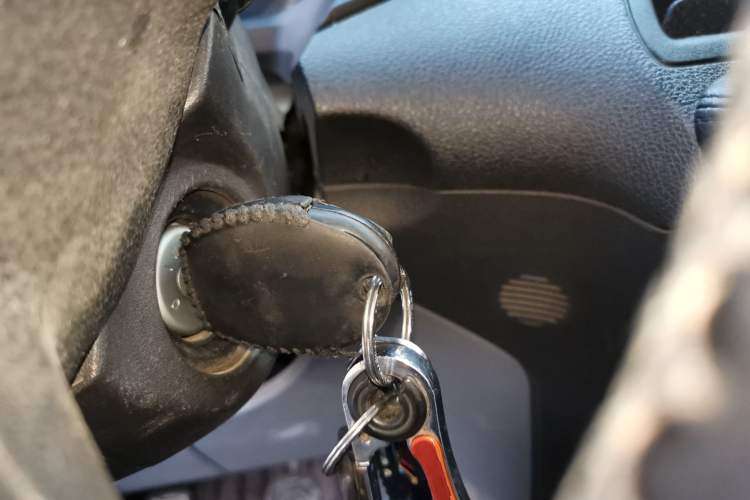 Used Ford Transit 2017 2.0T Diesel Multi-Purpose Commercial Vehicle Short Wheelbase Low Roof China V Standard
