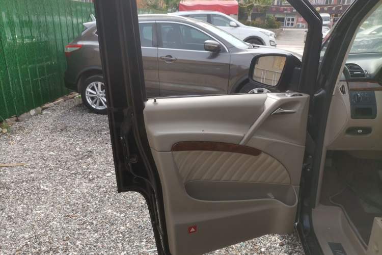 Used Mercedes-Benz Viano 2013 3.0L Comfort Edition