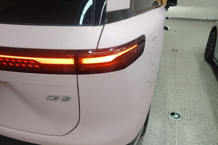 Used XPeng G9 2022 702 Pro Right Rear Taillight