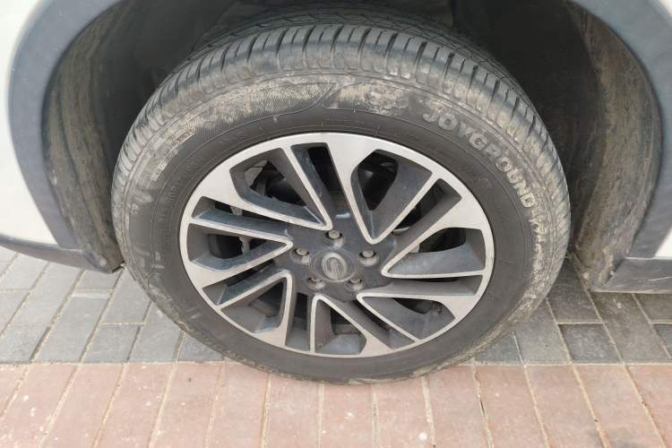 Used GAC Trumpchi GS4 2015 200T Manual Luxury Edition Exterior 4