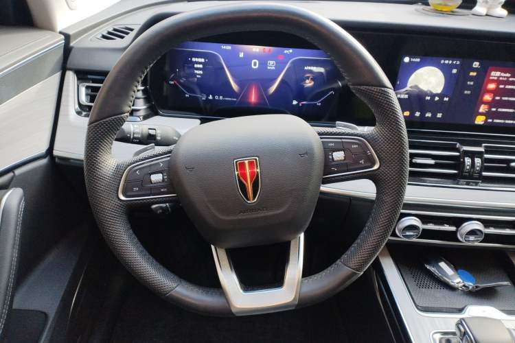 Used Hongqi HS5 2025 2.0T Two-Wheel Drive Flagship Pro Edition
