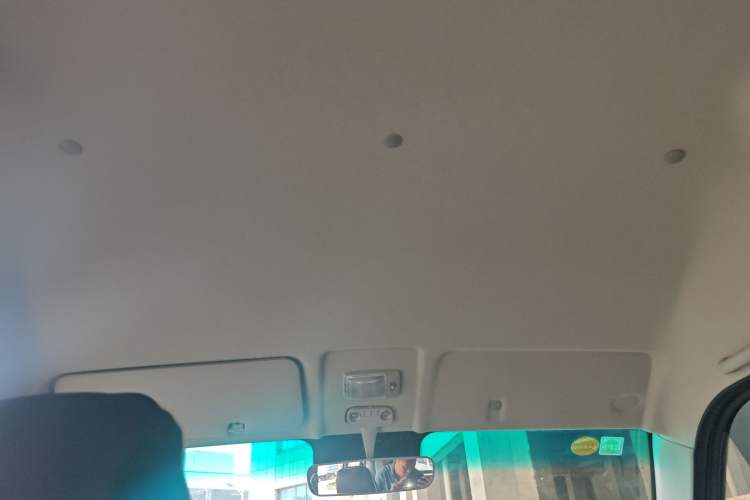 Used Jinbei New Hiace X30L 2021 1.5L Wealth Edition Bus Non-Air-Conditioned China VI Standard SWC15M Headliner