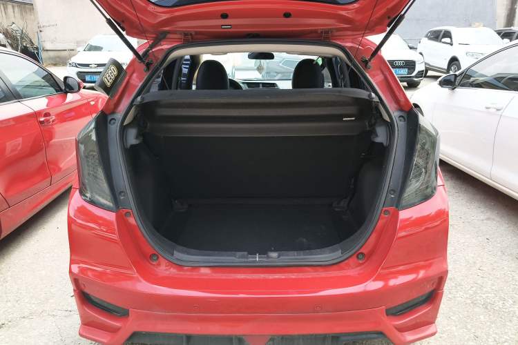 Used Honda Fit 2018 1.5L CVT Comfort Sunroof Version