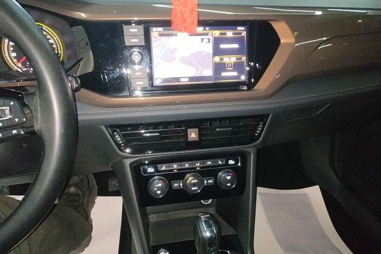 Used Volkswagen Tharu 2019 280TSI Two-Wheel Drive Luxury Edition China V Standard