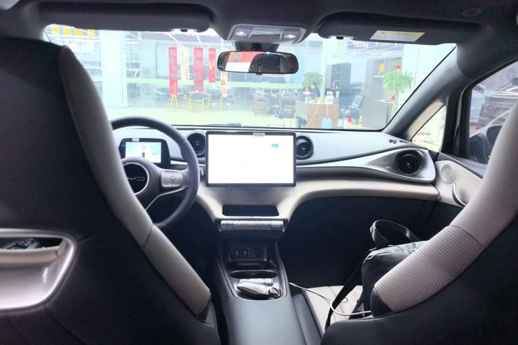 Used BYD Dolphin 2023 420 km Fashion Edition