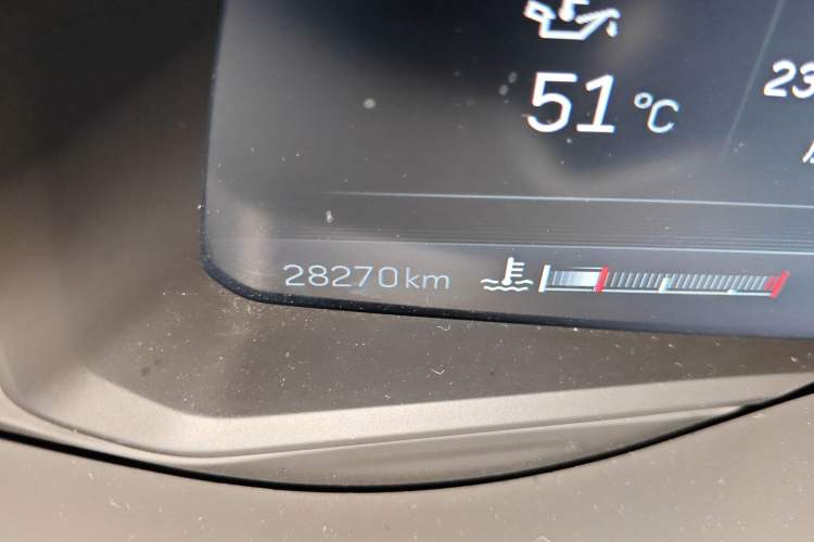 Used Cadillac CT5 2023 28T Prestige Model Odometer Close Up