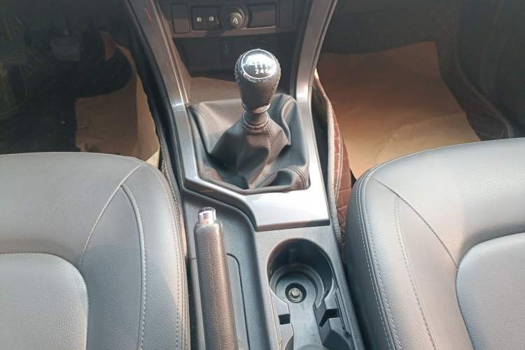 Used Great Wall Wingle 5 2021 2.0T Diesel Two-Wheel Drive Elite Version Big Double Cab China VI Standard GW4D20M