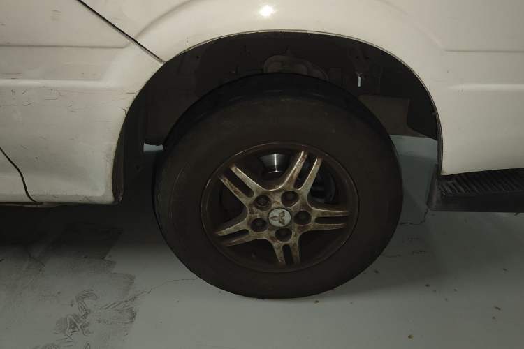 Used Jinbei Hiace 2011 2.0L 5th Generation Kuaiyunwang Comfort Type K 4G19