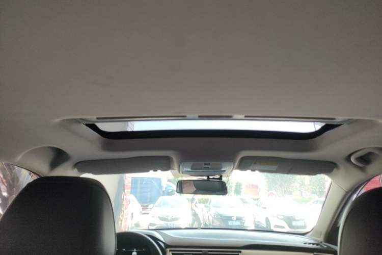 Used Roewe i5 2019 20T Automatic 4G Connect Luxury Flagship Edition