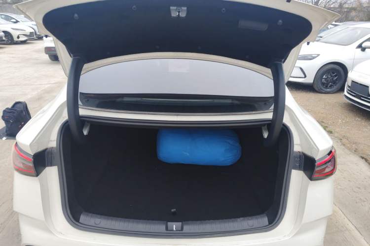 Used BYD Seal 06 New Energy 2025 DM-i Smart Drive 120KM Deluxe Model
