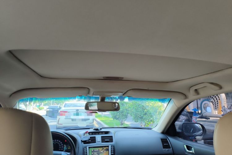 Used BYD G6 2013 2.0L Manual Luxury Version
