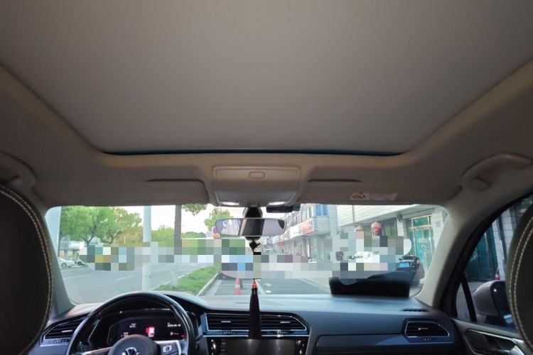 Used Volkswagen Tiguan L 2019 330TSI Automatic Two-Wheel Drive R-Line Flagship Model China VI Standard
