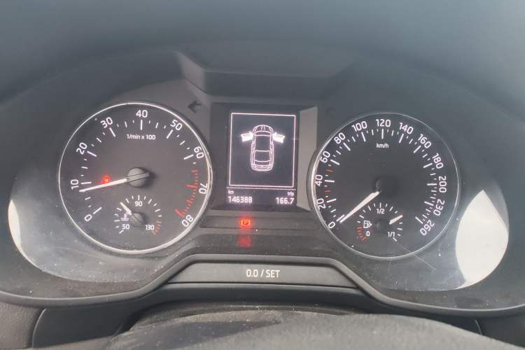 Used Skoda Octavia 2015 1.6L Manual Yijun Edition Instrument Cluster