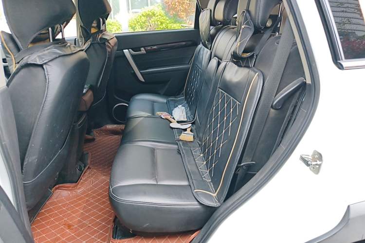 Used Chevrolet Captiva 2015 2.4L Two-Wheel Drive Urban Version 7 Seats