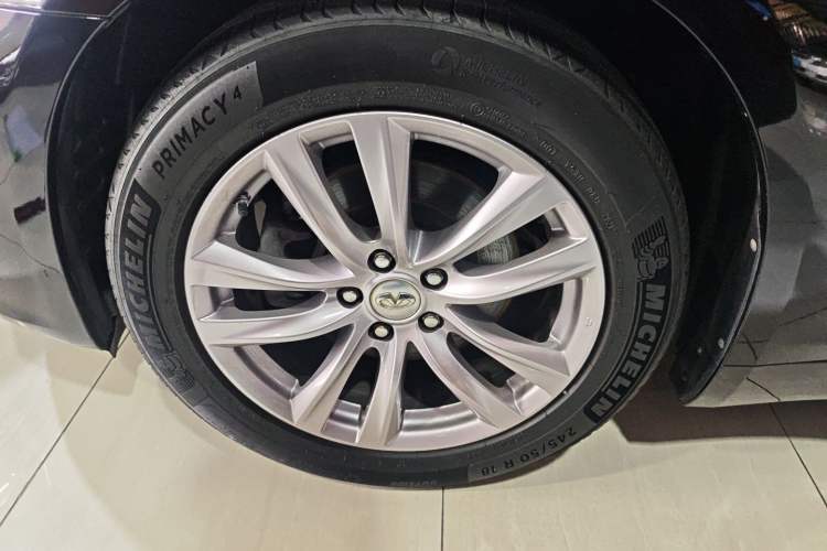 Used Infiniti Q70 2017 Q70L 2.5L Elite Edition Exterior 4