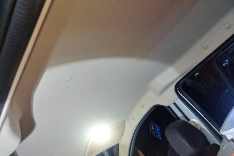 Used Wuling Hongguang V 2022 1.5L Jingqu Edition Electric-Assist LAR Headliner