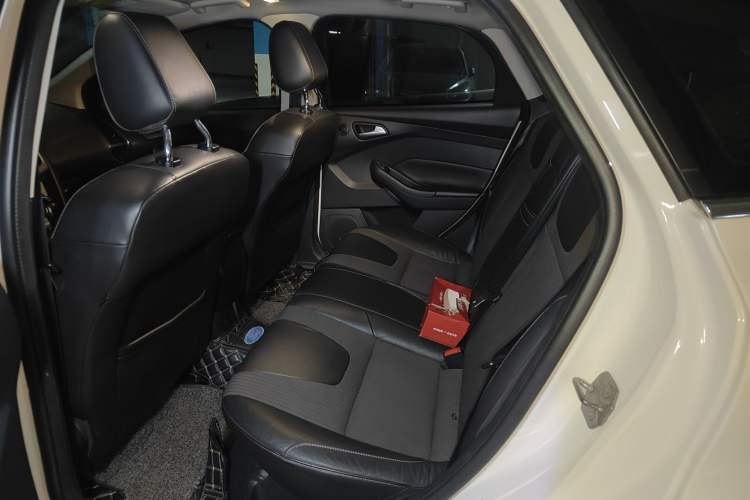 Used Ford Focus 2012 Hatchback 2.0L Automatic Luxury Sport Model Left Rear Seat