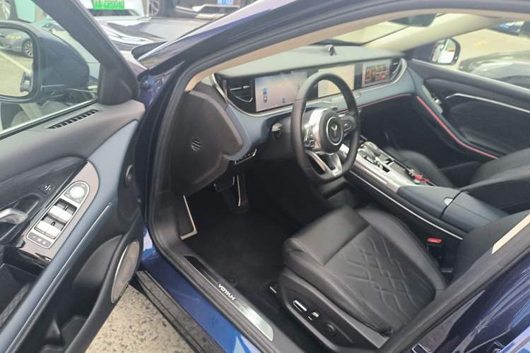 Used VOYAH FREE 2021 Four-Wheel Drive Extended-Range First Edition Commemorative Edition Exclusive Luxury Package Driver Seat