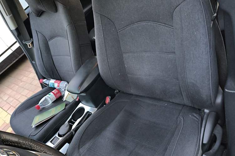 Used Toyota Levin 2016 Dual-Engine 1.8H GS E-CVT Elite Model with Sunroof
