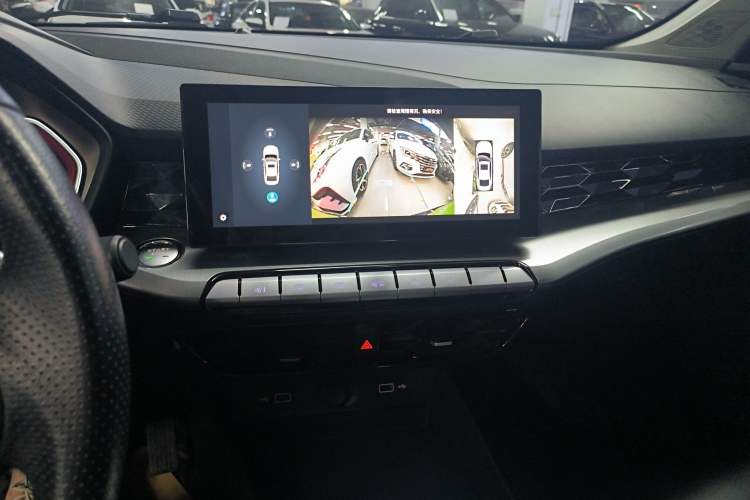 Used MG 5 2021 300TGI DCT Elegant Luxury Edition