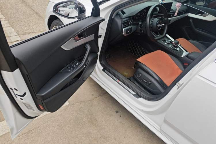 Used Audi A4L 2018 30th Anniversary Edition 45 TFSI quattro Sport model