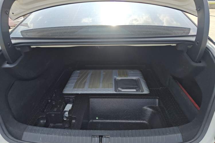 Used Volkswagen Passat New Energy 2019 430 PHEV Hybrid Elite Edition Trunk