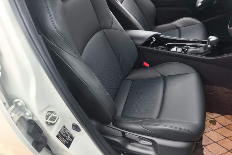 Used Toyota C-HR 2020 2.0L Leading Edition Right Front Seat