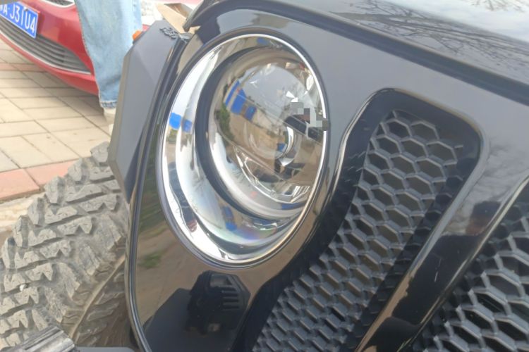 Used Jeep Wrangler 2018 2.0T Sahara Two-Door Edition Right Front Headlight