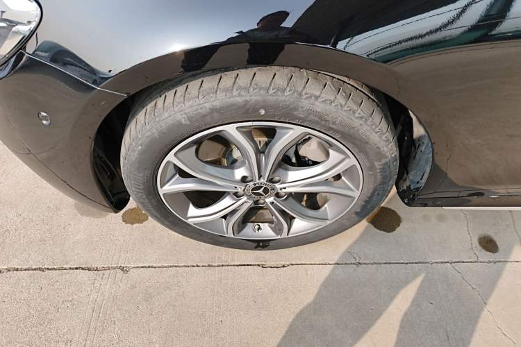 Used Mercedes-Benz E-Class 2022 Revised Version E 300 L Sport Luxury Edition Left Front Wheel Hub