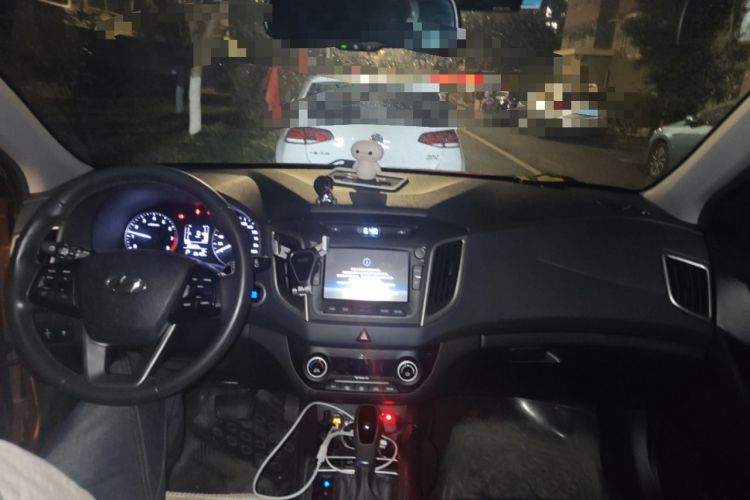 Used Hyundai ix25 2015 1.6L Automatic Two-Wheel-Drive Deluxe DLX Model
