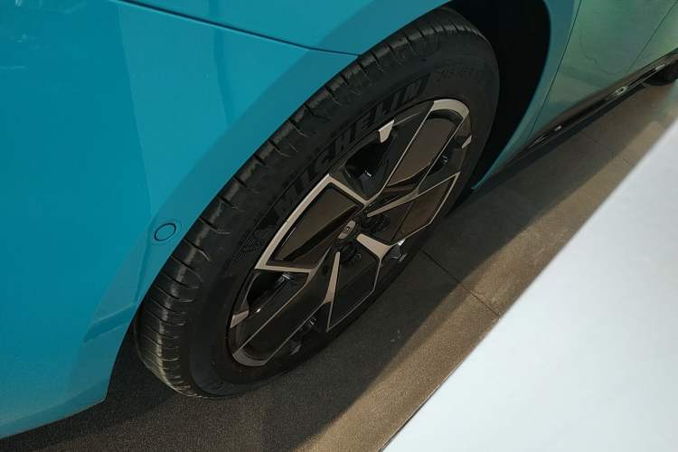 Used Xiaomi Auto SU7 2024 Rear-Drive Long-Range Intelligent Driving Version