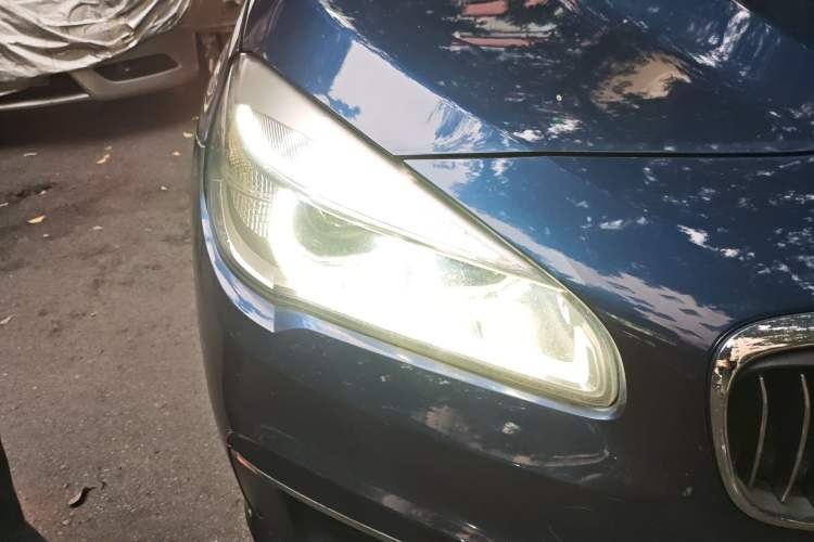 Used BMW 2 Series Gran Tourer 2015 218i Sports Design Package Right Front Headlight