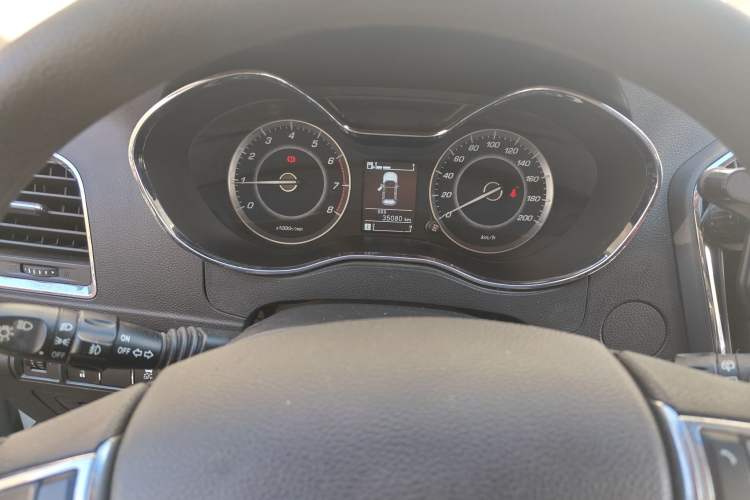 Used Baojun 560 2015 1.8L Manual Elite Edition
