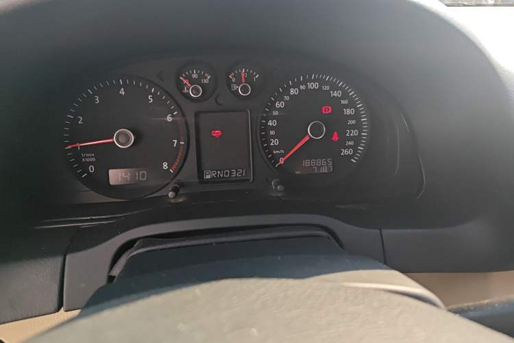 Used Volkswagen Passat 2009 2.0L MFI Automatic Luxury Edition
