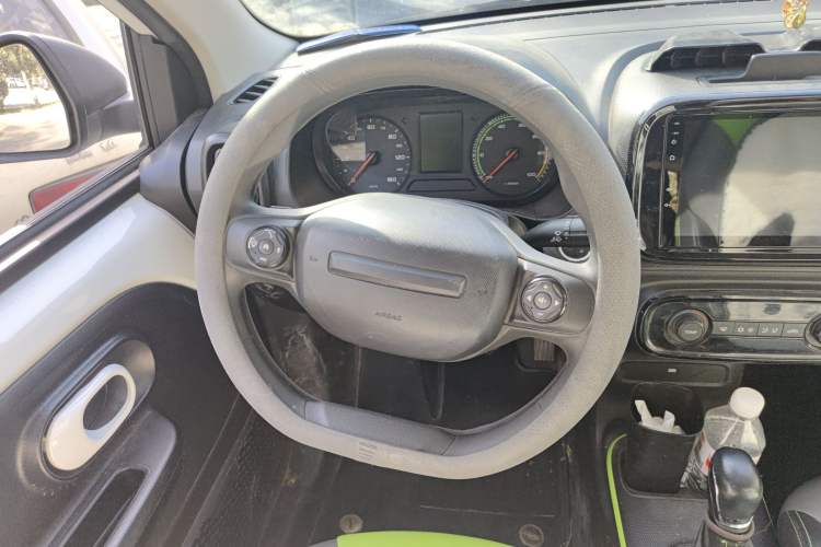 Used Roewe Clever 2021 302 km New Four-Seater Super-Efficient Version