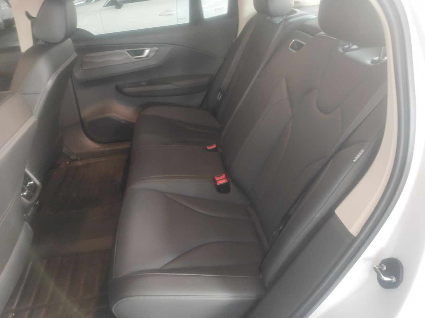 Hongqi E-QM5 2024 450km Range Commuter Version — снимка 20
