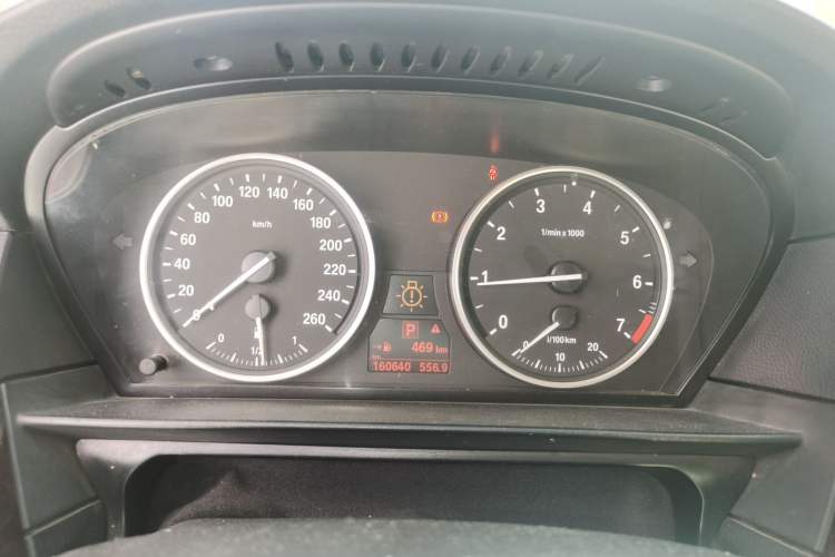 Used BMW 5 Series 2010 520Li Luxury Model
