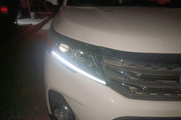 Used GAC Trumpchi GS3 2017 150N Automatic Elite Edition Right Front Headlight