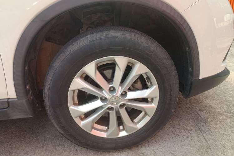 Used Nissan X-Trail 2014 2.0L Manual Fashion Edition 2WD
