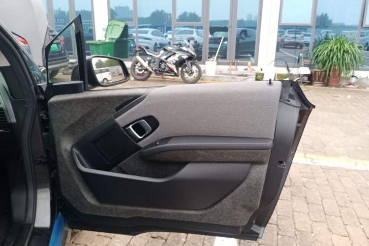 Used BMW i3 2016 Upgraded Deluxe Edition

