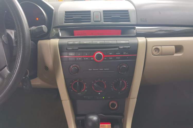 Used Mazda 3 2007 1.6L Automatic Standard Edition Audio And AC Panel